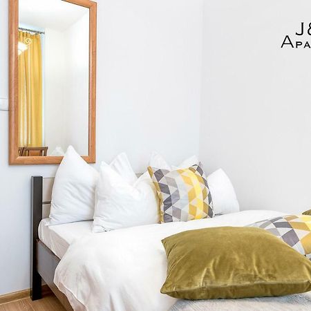 J&J Apartments Szeroka 25 Apartament 1 ทอรูน ภายนอก รูปภาพ