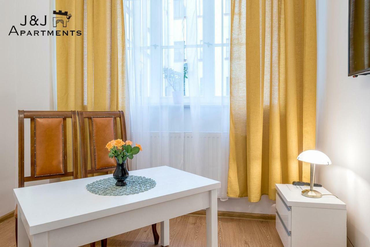 J&J Apartments Szeroka 25 Apartament 1 ทอรูน ภายนอก รูปภาพ
